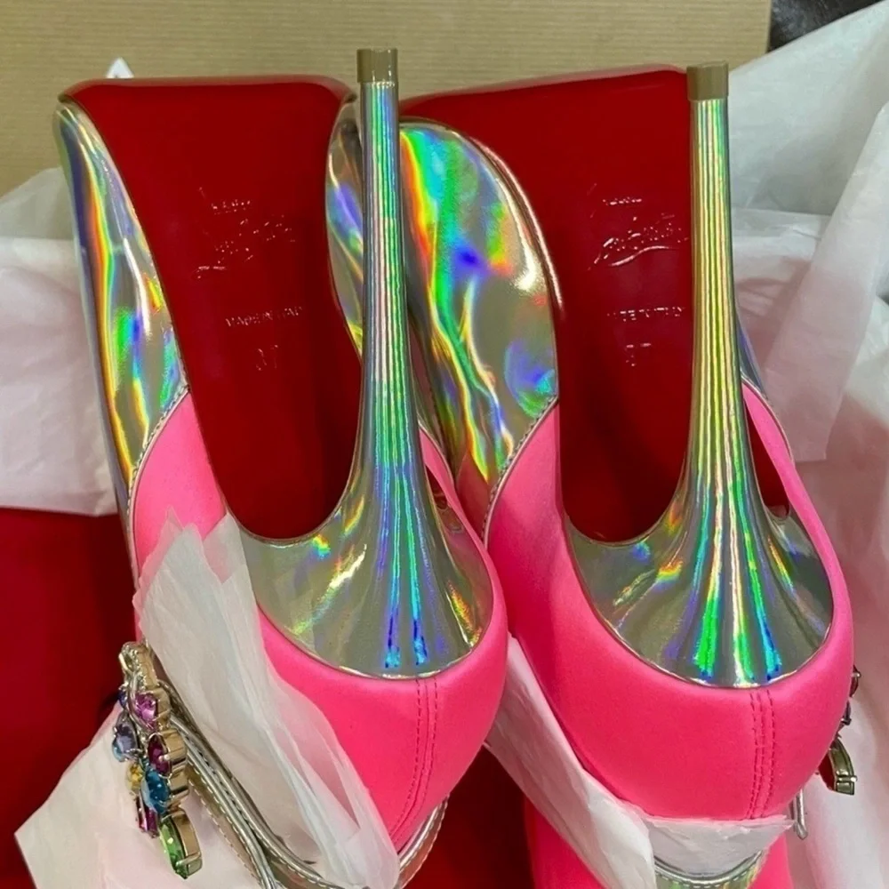 Christian Louboutin Jessie Bootie Joli 100mm, Holo patent speccio Slvr Lthr EU37 - Picture 3 of 12